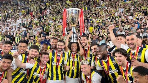 F­e­n­e­r­b­a­h­ç­e­­y­e­ ­t­e­s­e­l­l­i­ ­k­u­p­a­s­ı­